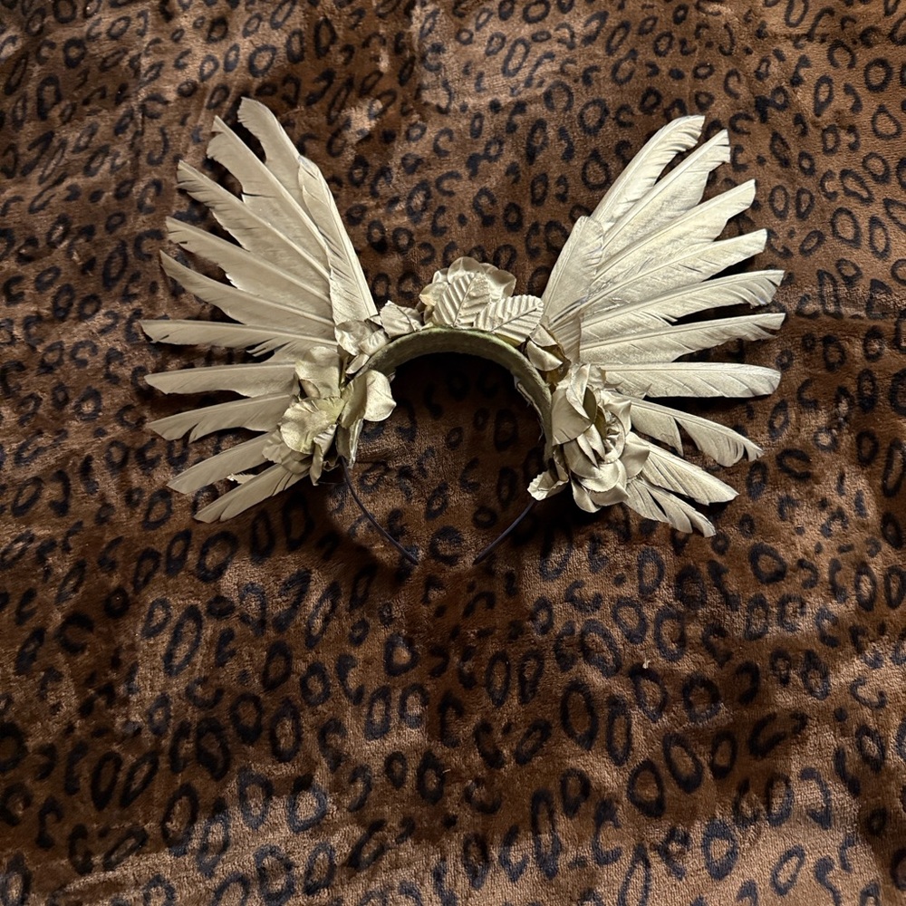 Chic White Feathered Headband